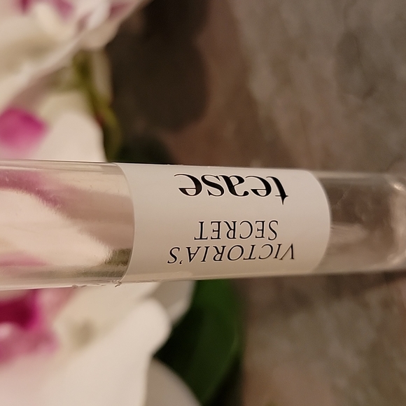 Victoria's Secret Shimmer Tease Perfume Roller ball Travel - Picture 2 of 5